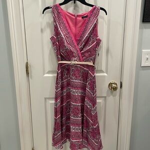 Brand new with tags, Women’s Tommy Hilfiger pink floral midi dress size 2!